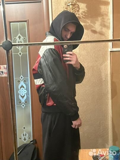 Винтажная кожаная куртка