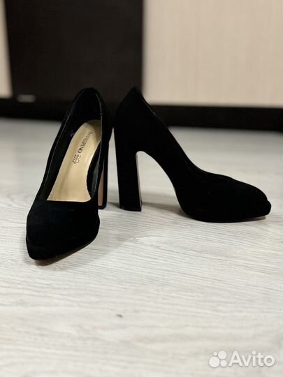 Туфли Invespino (новые)