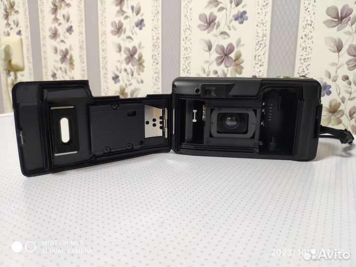 Плёночный фотоаппарат Olympus