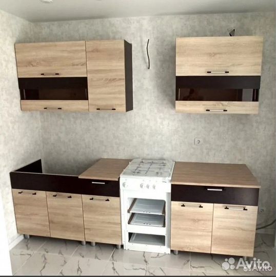 Новые кухни со склада. Цена за комплект 2 метра