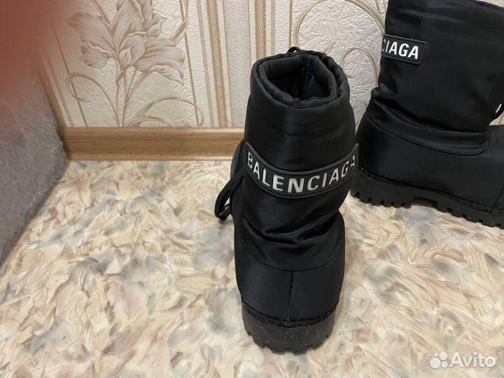 Balenciaga alaska boots на руках