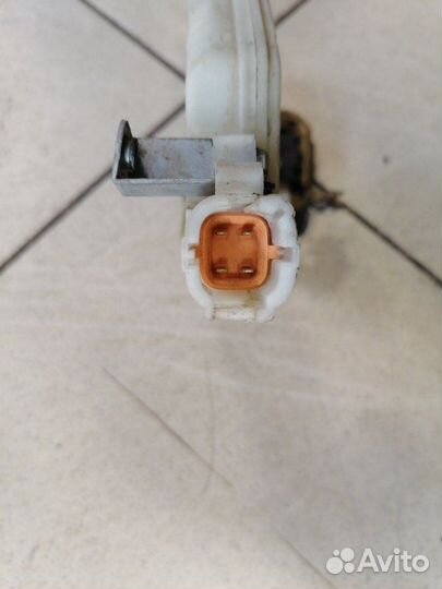 Замок дверной задний левый Nissan Almera Classic