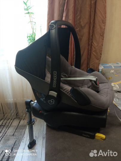 Автолюлька maxi cosi pebble с базой