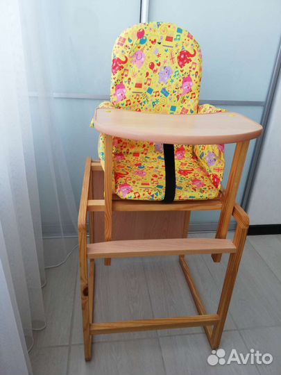 Детский стульчик для кормления