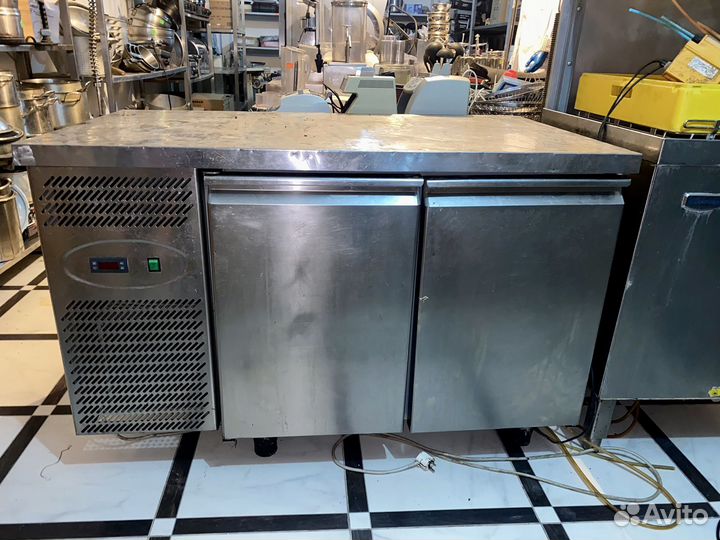 Стол холодильный