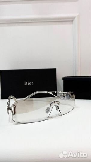 Солнцезащитные очки