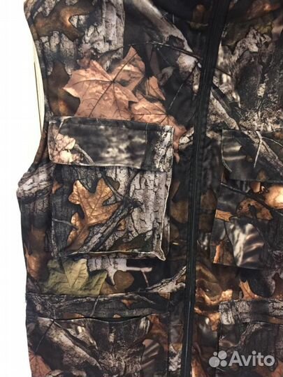Жилет -зимний камуфляж на флисе. Новый