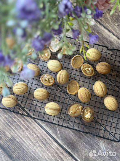 Хрустящие вафельные трубочки, орешки