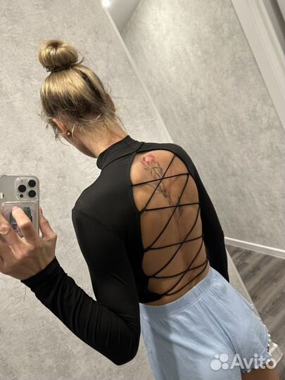 Водолазка логслив 44 с откоытой спиной