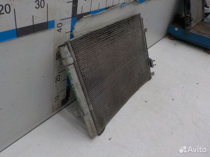 Радиатор кондиционера на Hyundai Solaris 976061R000