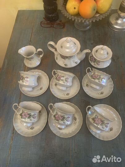 Чайные сервизы и тарелки