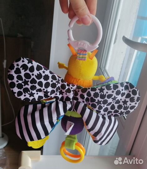 Развивающая игрушка светлячок lamaze