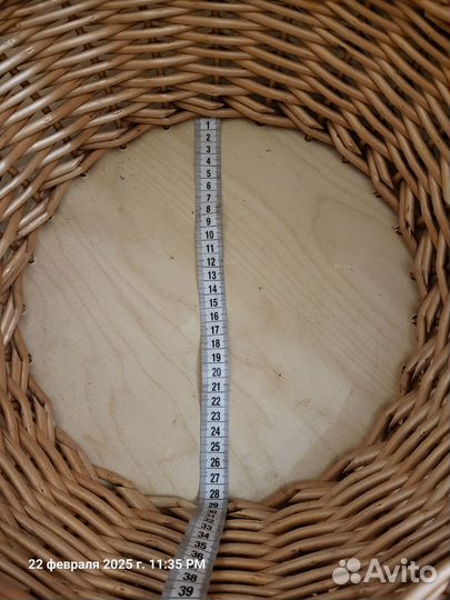 Корзина плетеная с дном из фанеры