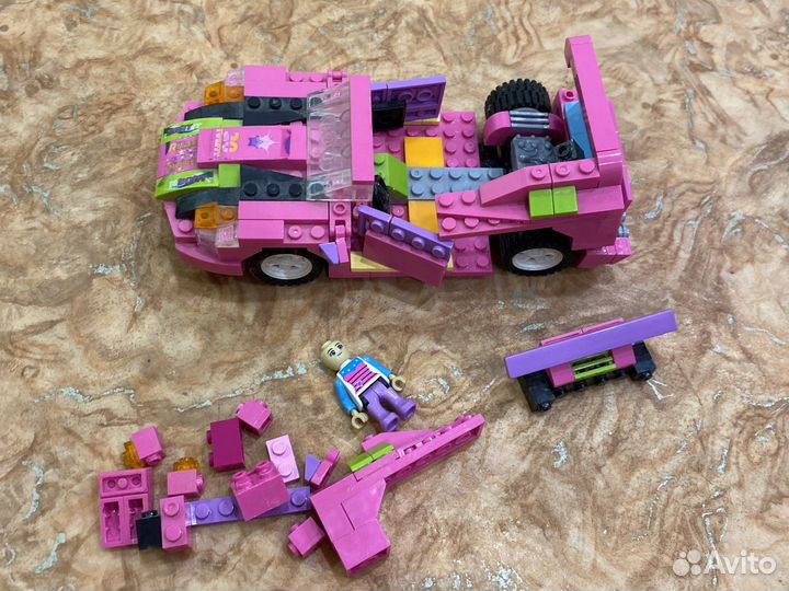 Машина лего