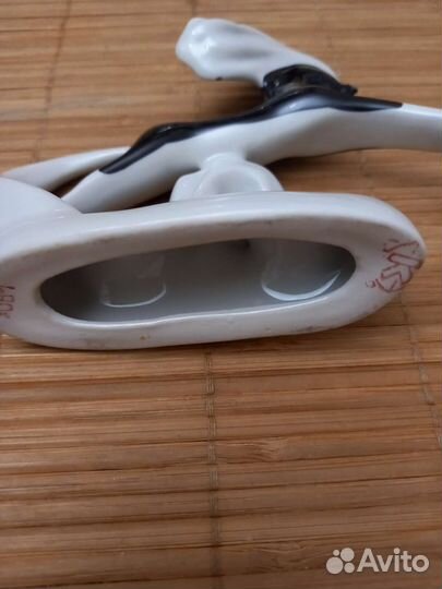 Фарфоровая статуэтка лошадь коростень