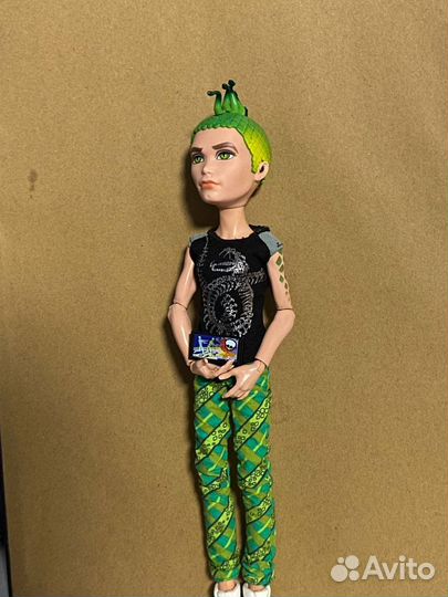 Кукла Монстер Хай дьюс горгон