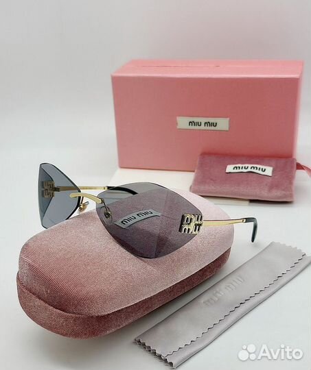 Солнцезащитные очки miu miu