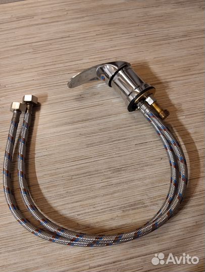 Смеситель для парикмахерской мойки