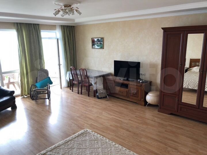 2-к. квартира, 75 м², 2/5 эт.