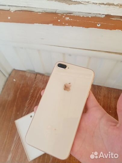 Телефон iPhone 8 plus