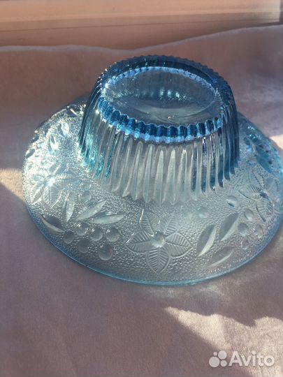 Стекло СССР кобальтовое и бирюзовое. Вазочки