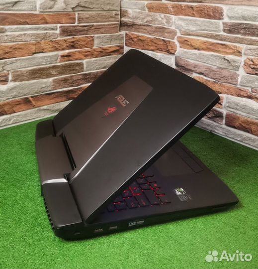 Asus rog strix 17,3 i7/GTX 965M 2Гб/ssd