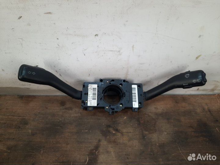 Переключатель подрулевой (стрекоза) Seat Leon