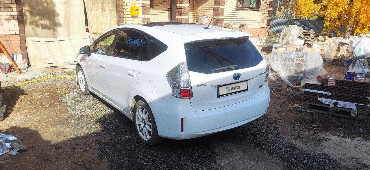 Toyota Prius V: фото из отзыва