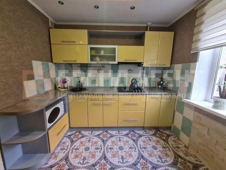 2-к. квартира, 51 м², 2/9 эт.