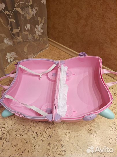 Детский чемодан-каталка trunki