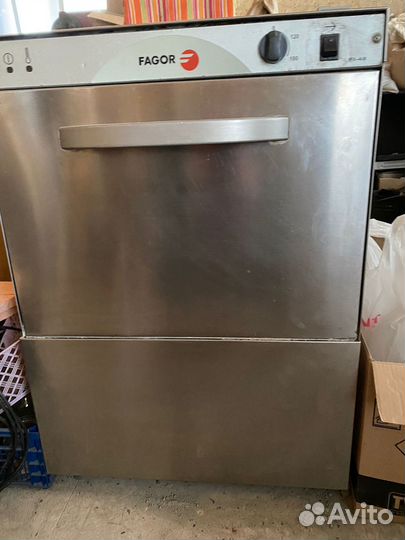 Посудомоечная машина с фронтальной загрузкой Fagor
