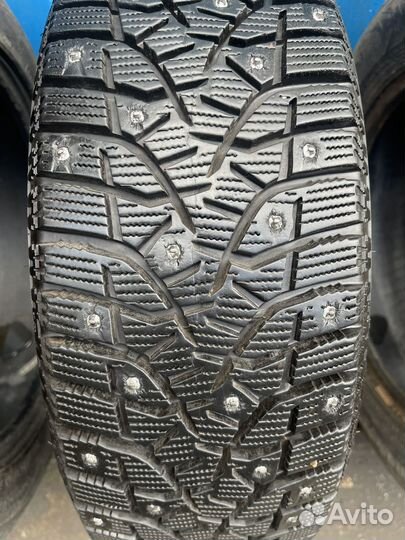 Bridgestone Blizzak Spike-02 185/60 R15 84T