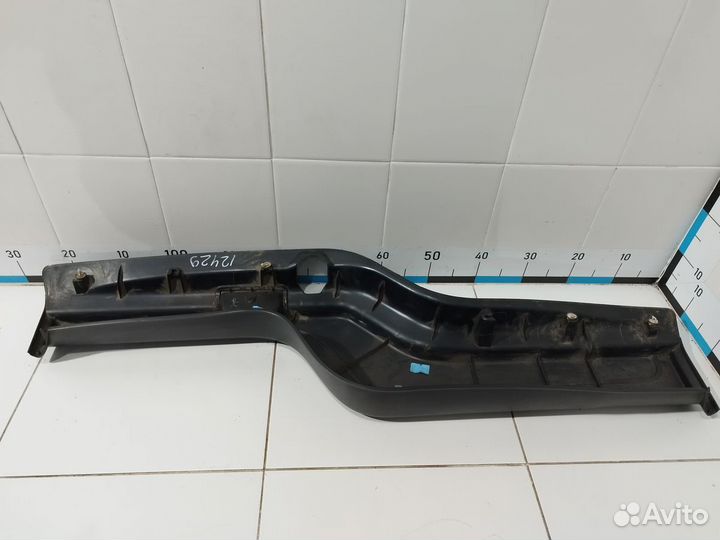 Обшивка двери багажника Discovery III 2004-2009