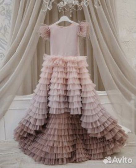 Роскошное платье длинное