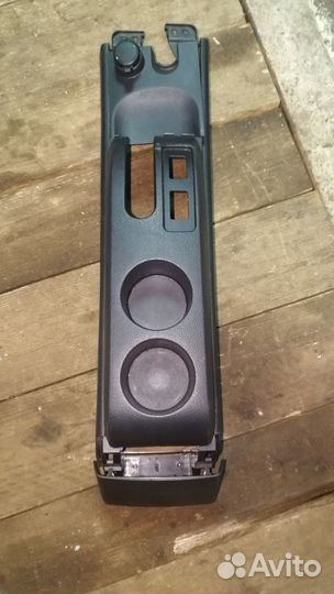 Комплект подстаканников/консоль для Nissan Tiida