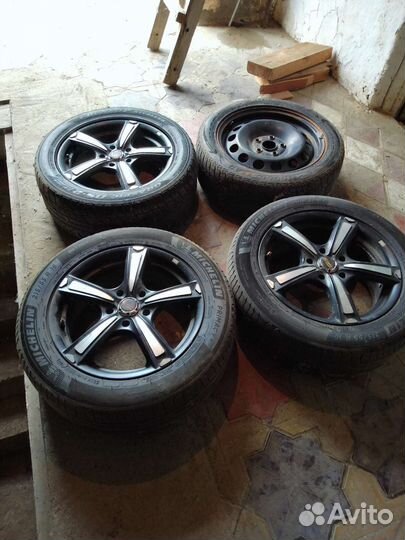 Michelin Pilot Exalto A/S 215/55 R16