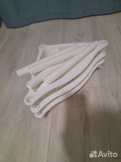 Этажерка на колесиках