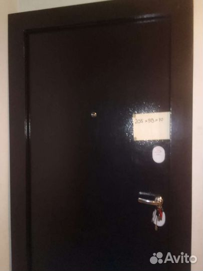 Дверь входная металлическая