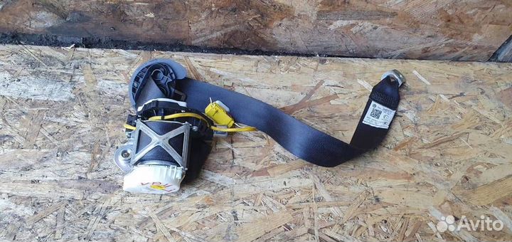 Ремень безопасности с пиропатроном Volkswagen Tig