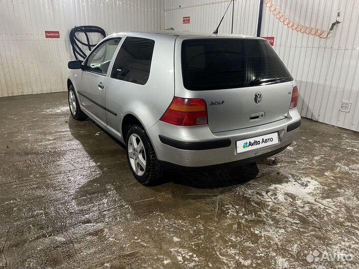 Volkswagen Golf 1.6 МТ, 2001, 231 000 км