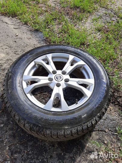 Продам литье Х-Треил с шипованной резиной R17