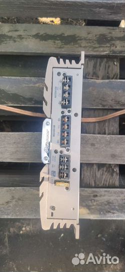 Сабвуфер boston