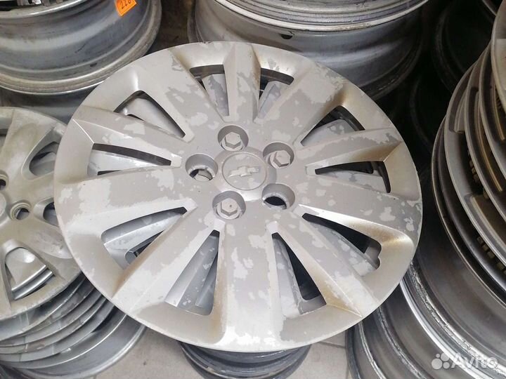 Колпаки на Круз R16