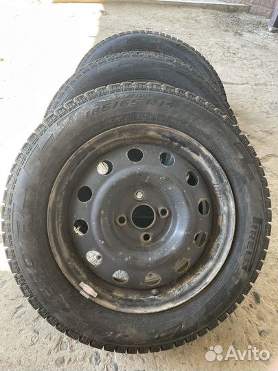 Pirelli Ice Zero 185/65 R15