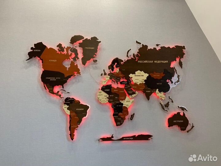 Деревянная карта мира с подсветкой