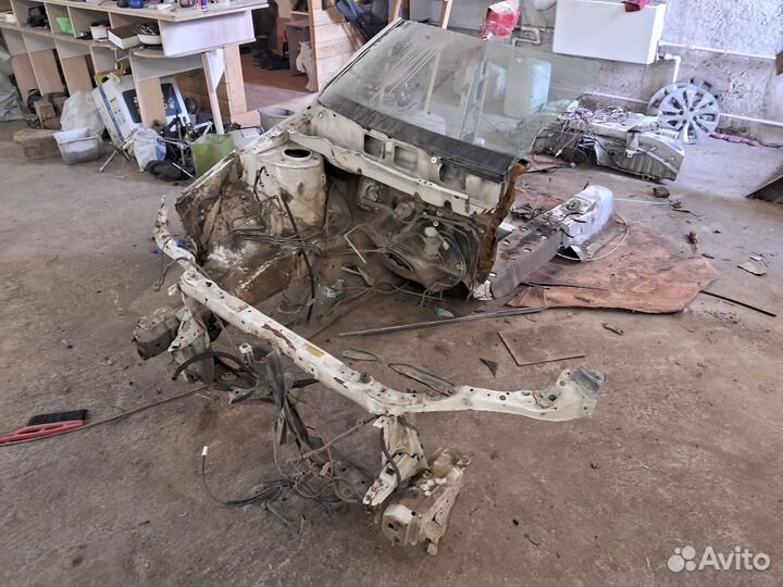 Стойка крышы Toyota Corolla 120