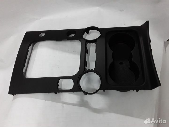 Накладка механизма переключения передач VW Touareg