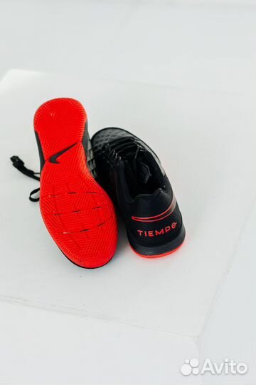 Футбольные бутсы для зала Nike react legend 8 PRO