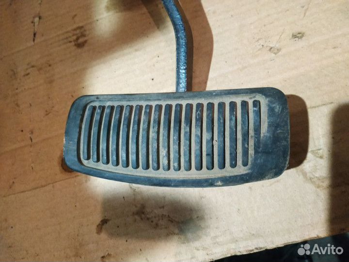 Педаль тормоза Hyundai Sonata 5 (NF)