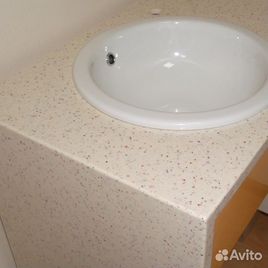Столешницы в ванну из искусственного камня